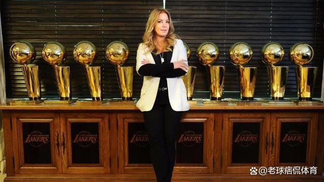 英超俱乐部商业赞助持续增加，财力雄厚