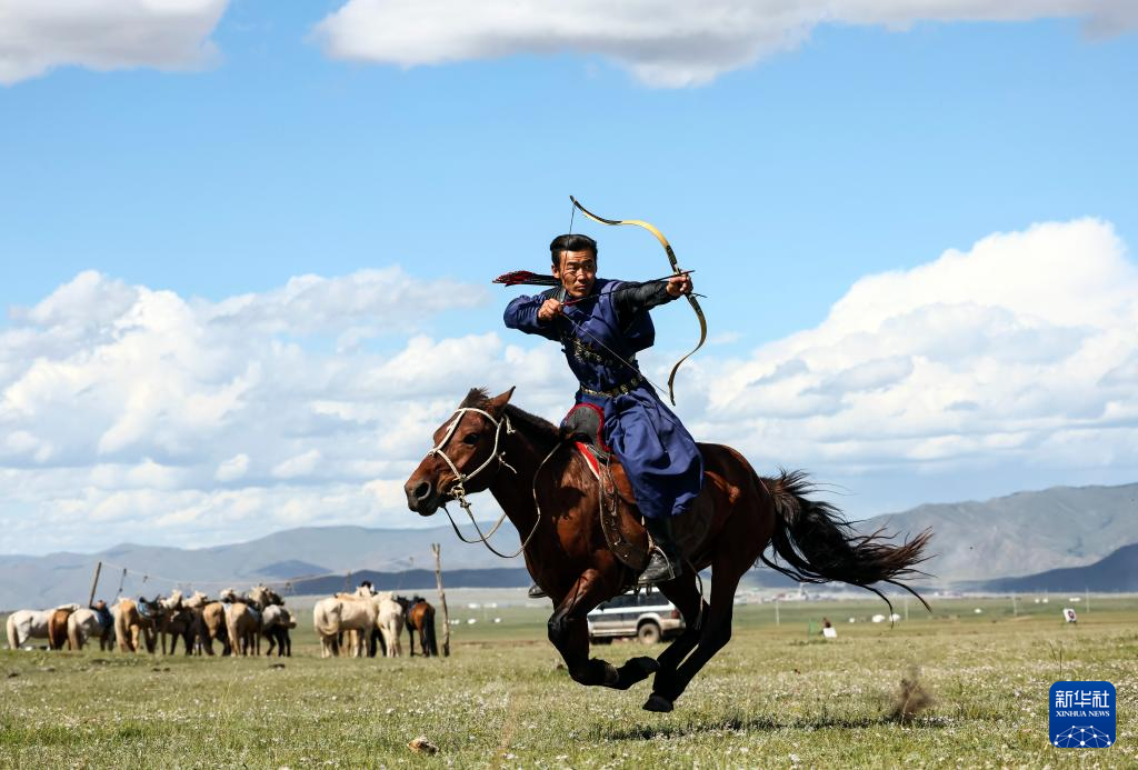 爱游戏网页版-乡村花样骑马体验，领略牧民生活的独特魅力的简单介绍