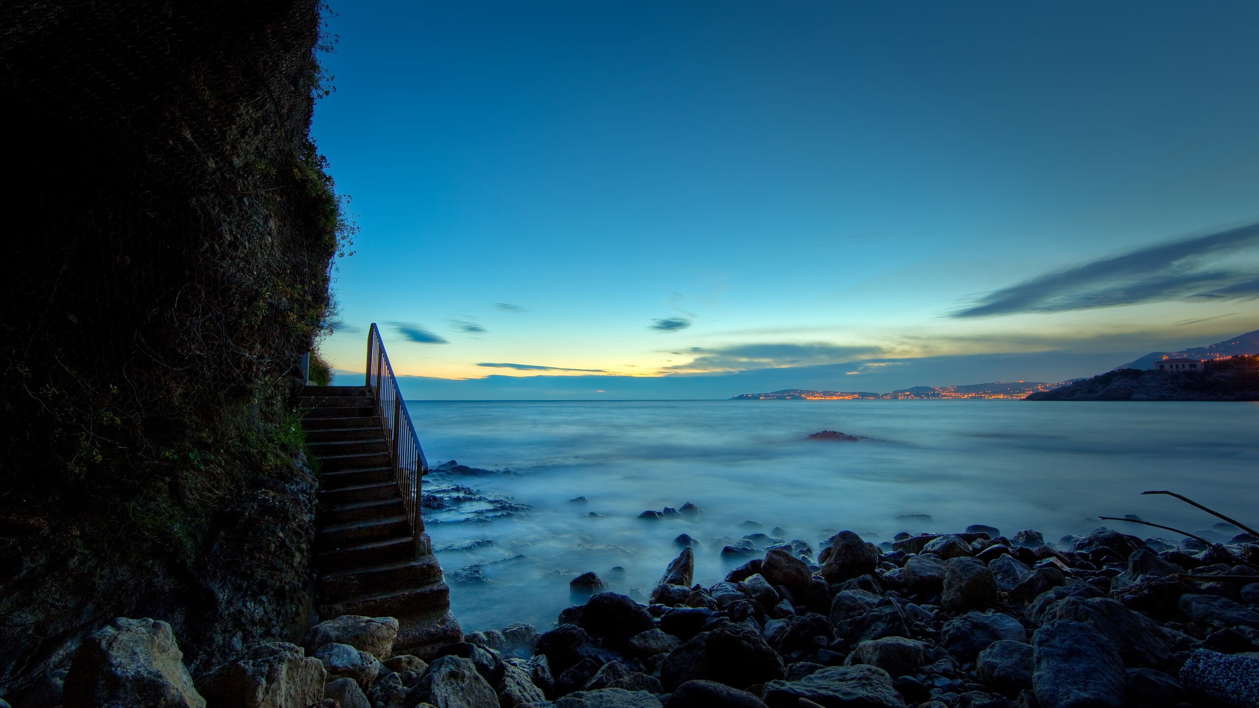 日本马术协会引入智能马鞍系统,实现实时数据监测与分析,提升骑乘体验。