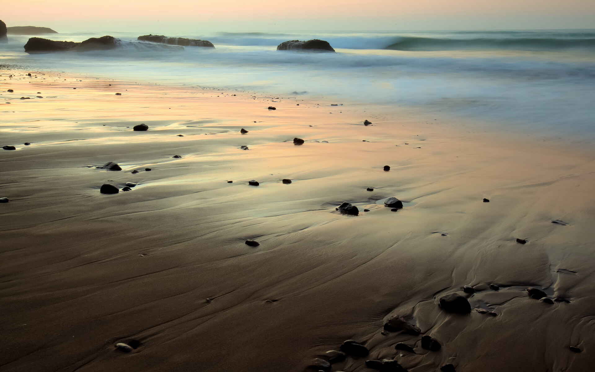 中国男篮海外拉练效果初显对抗质量大幅提升,中国男篮海外球员